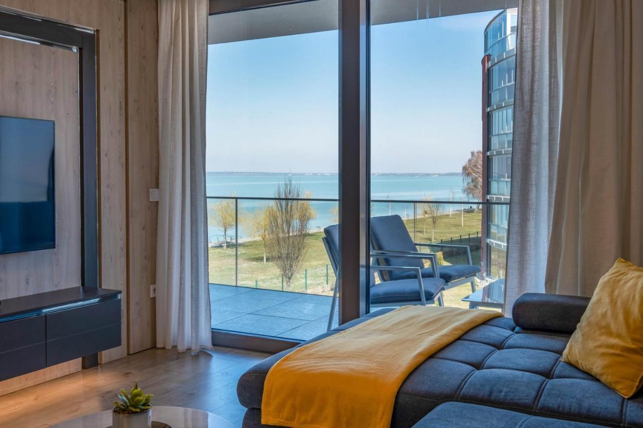 Myflat Coral Beach Apartment Siofok Bagian luar foto