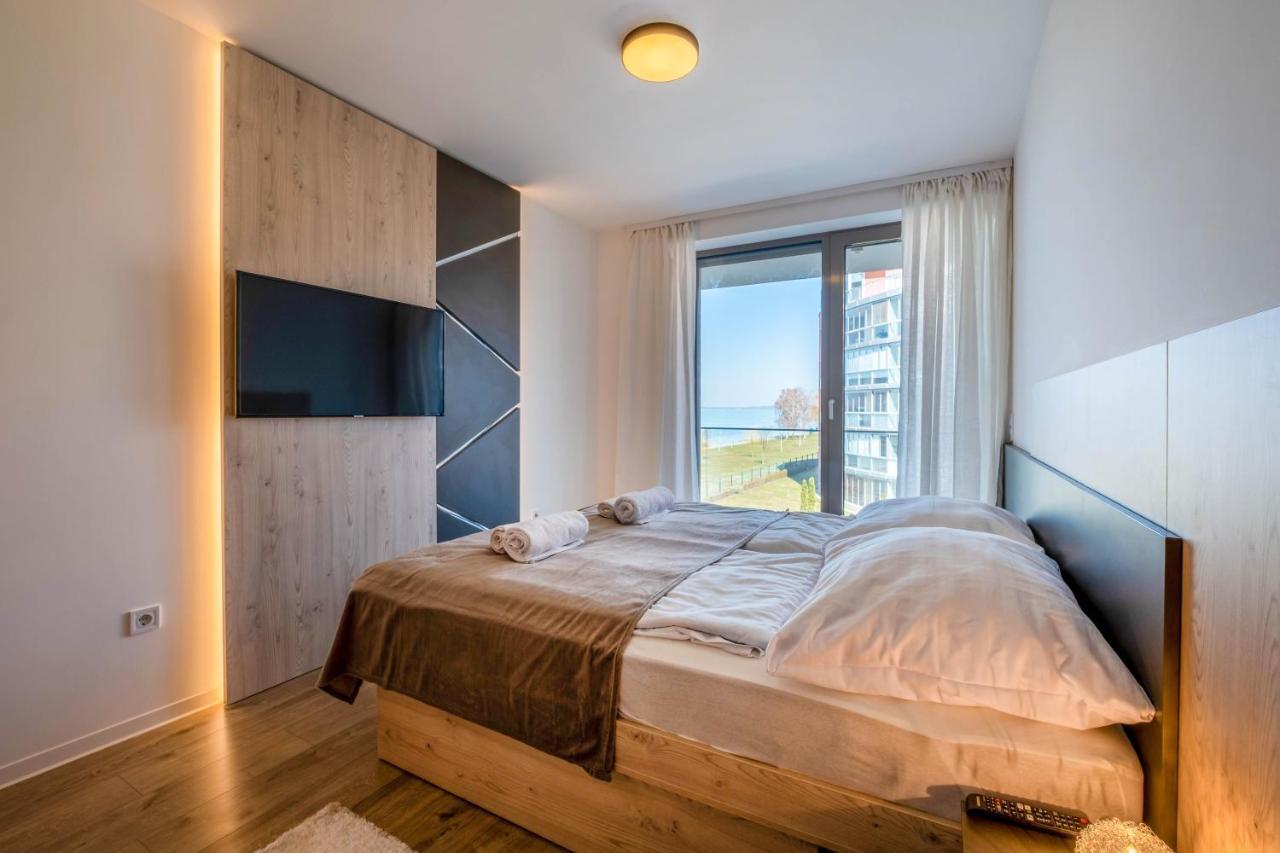Myflat Coral Beach Apartment Siofok Bagian luar foto