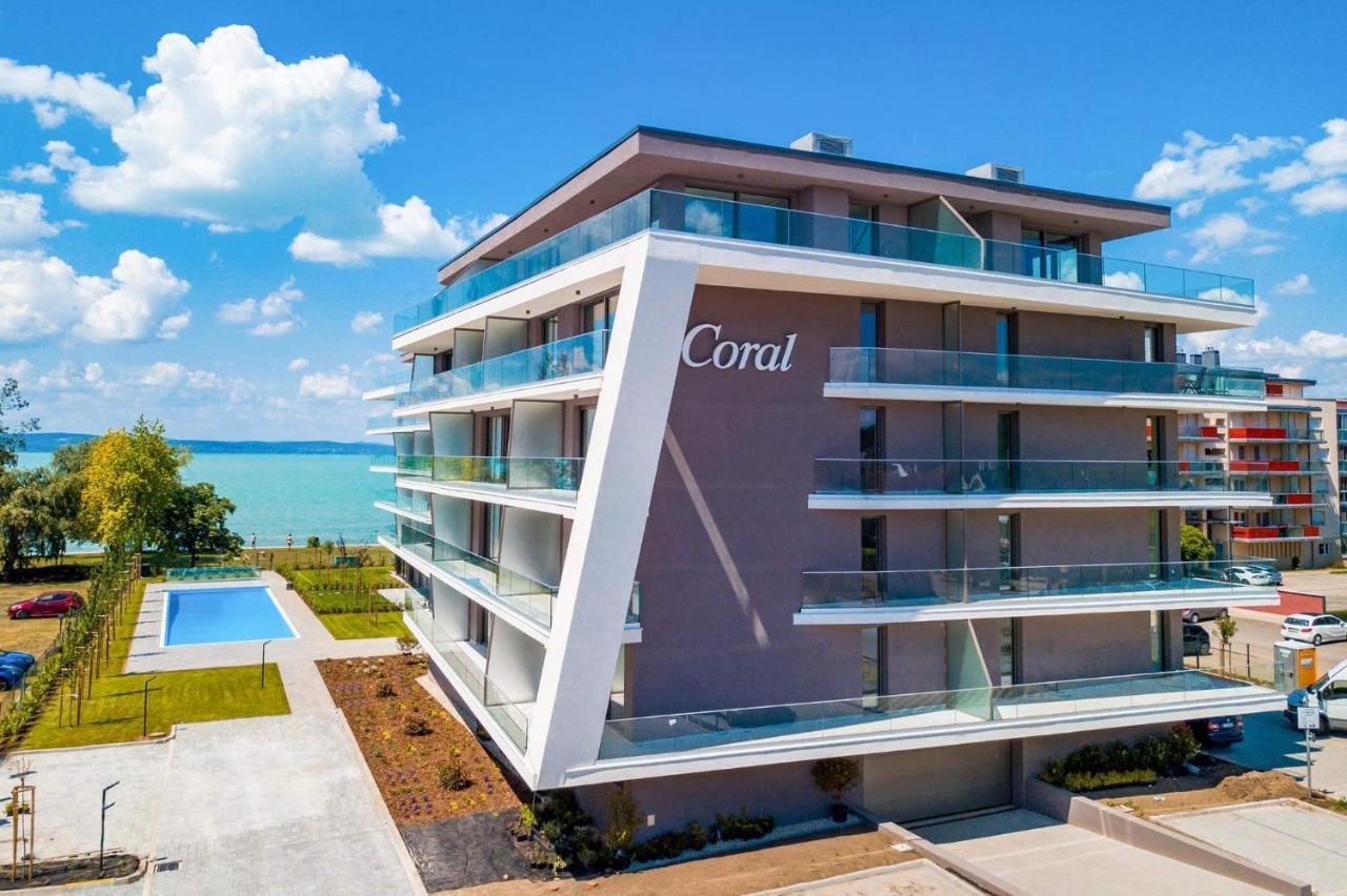 Myflat Coral Beach Apartment Siofok Bagian luar foto