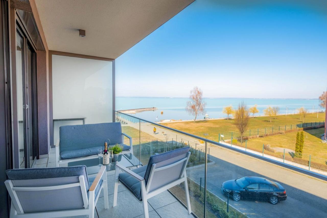 Myflat Coral Beach Apartment Siofok Bagian luar foto